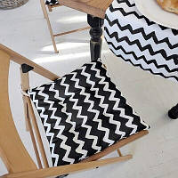 Подушки на стільці