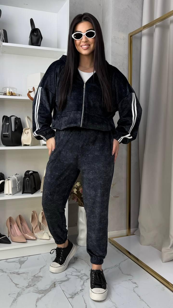 Спортивний костюм жіночий велюровий