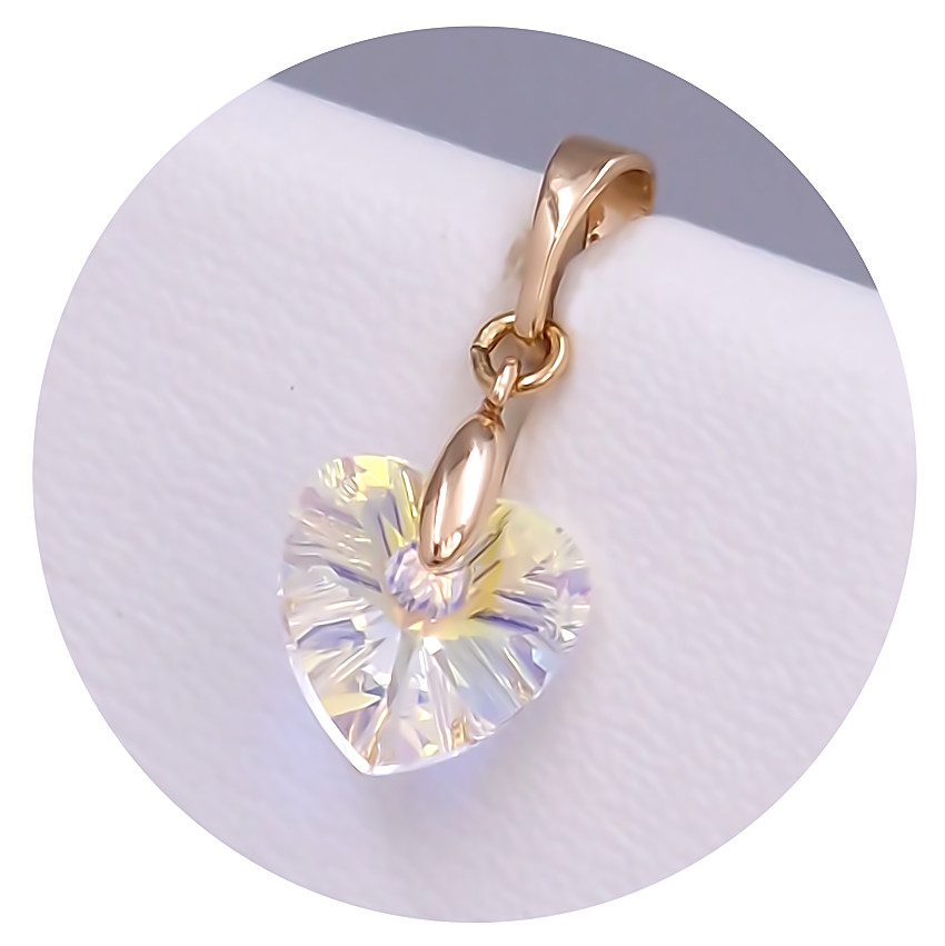 Кулон XР. Позолота 18К. Камені: Swarovski бензинового кольору. Довжина: 19 мм. Ширина: 10 мм.