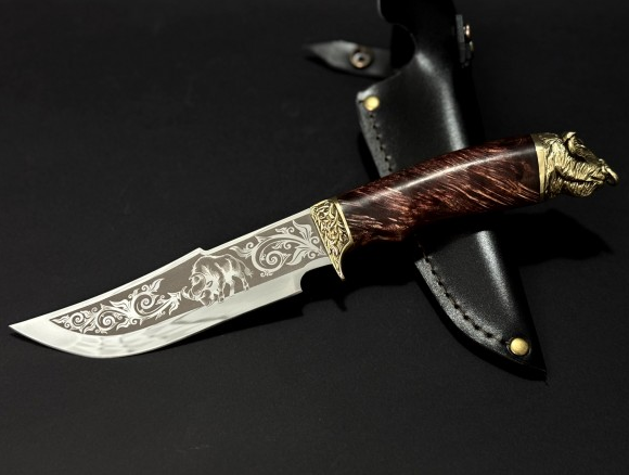 Подарунковий мисливський ніж з гравіюванням "Буйвол" в піхвах з натуральної шкіри ручна робота, фото 1