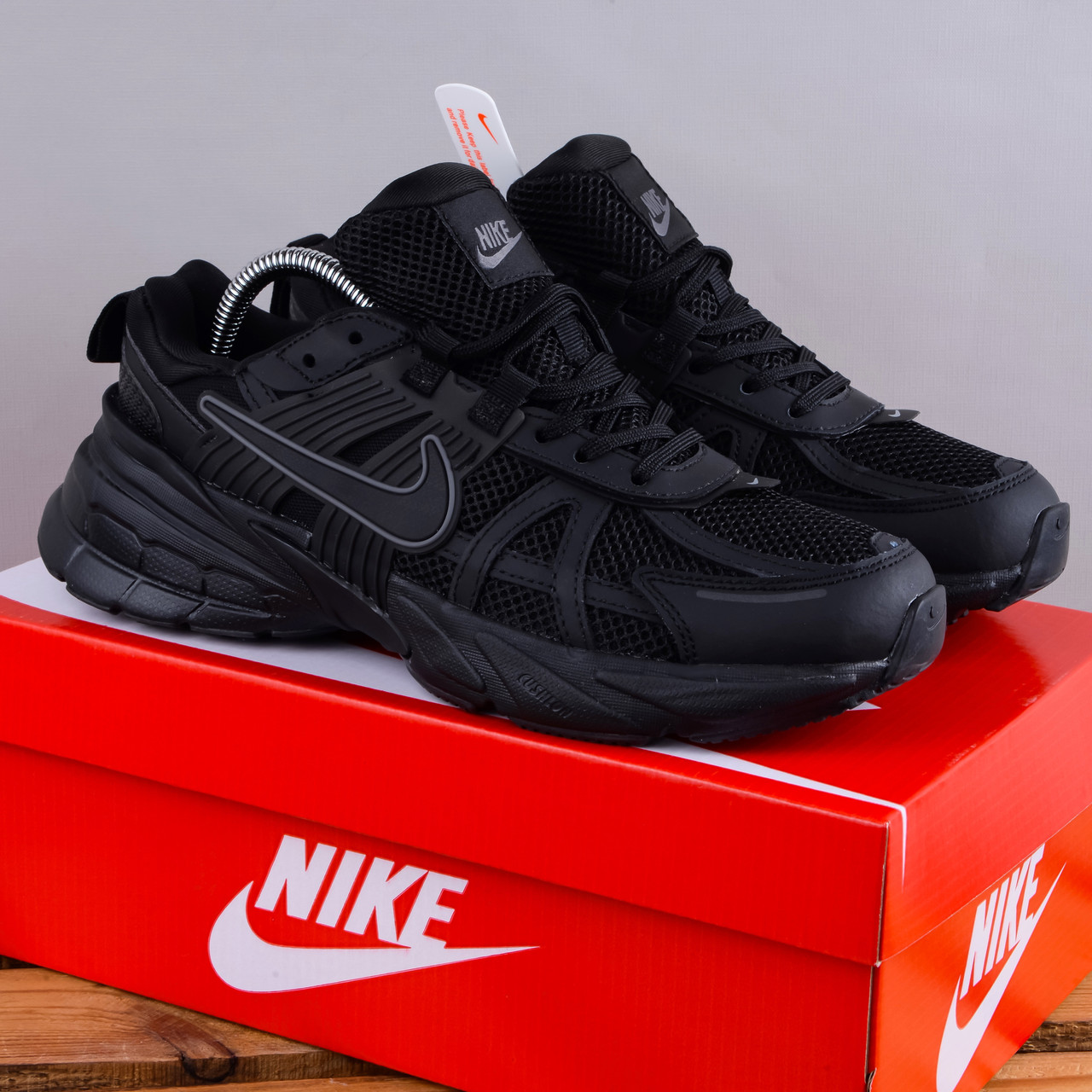 Чоловічі Кросівки Nike V2K Run повністю чорні