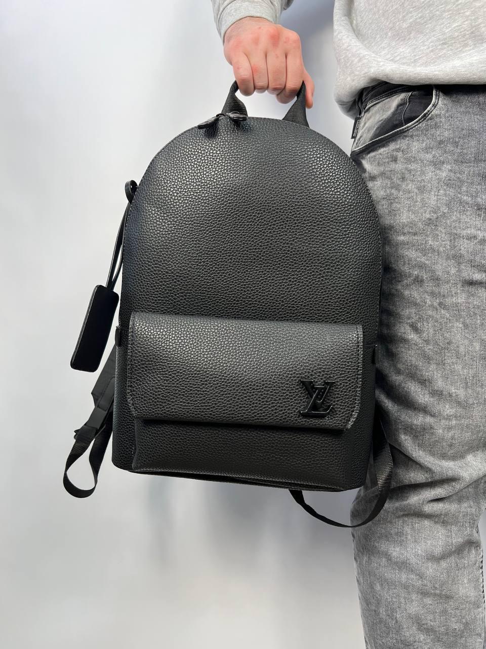 Чорний брендовий рюкзак шкіряний чоловічий місткий Louis Vuitton практичний для навчання ноутбука