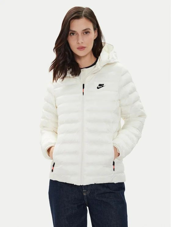 Жіноча напівбатальна демісезонна стьобана куртка Nike