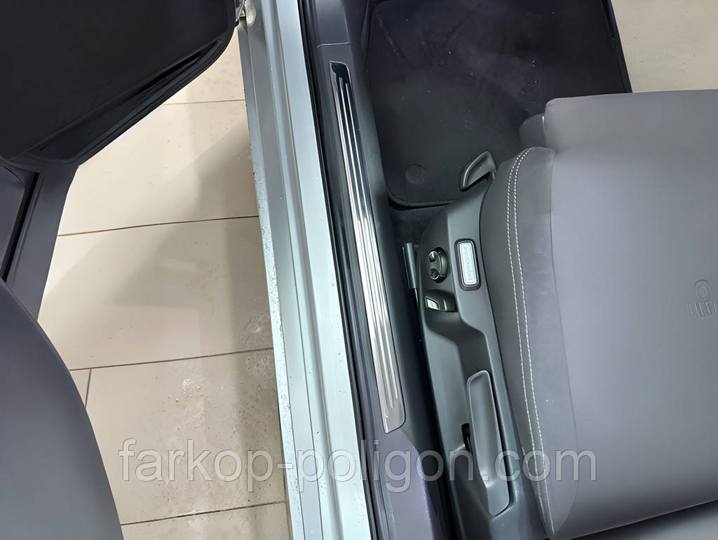Накладки на внутрішні пороги OmsaLine (4 шт, нерж) для Volkswagen Passat B8 2015-2023 рр