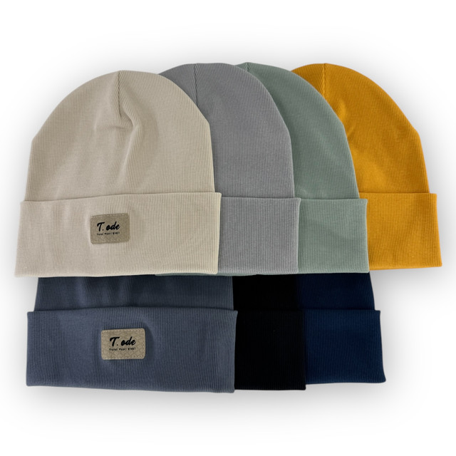 трикотажная шапка с отворотом для мальчика Двойная трикотажная шапка с отворотом для мальчика