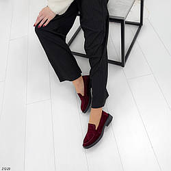 Замшеві жіночі туфлі лофери бордового кольору