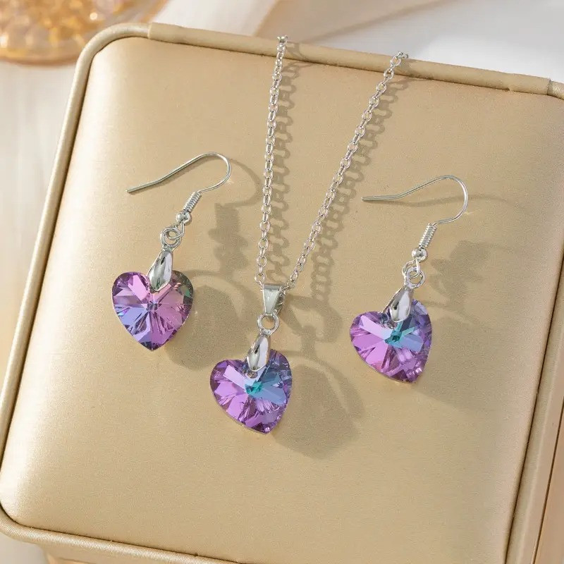 Кулон з ланцюжком і сережки у вигляді серця з фіолетовим кристалом чеського кришталю, набір з 3 шт., сріблястий, фото 1