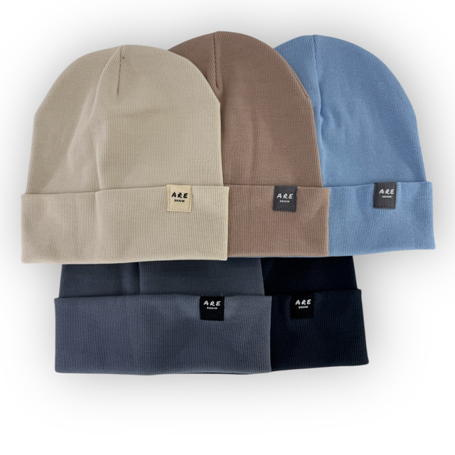 трикотажная шапка с отворотом для мальчика Двойная трикотажная шапка с отворотом для мальчика