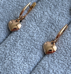 Сережки-сердечка з позолотою на англійському замку «Добре серце»