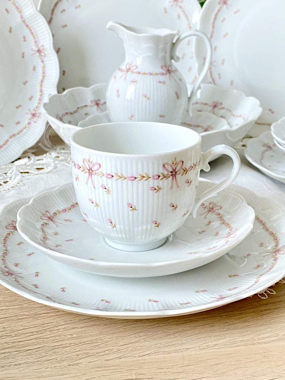 Вінтажна порцелянова чайна трійка, чашка, блюдце, тарілка, Kaiser Porzellan, порцеляна, Німеччина