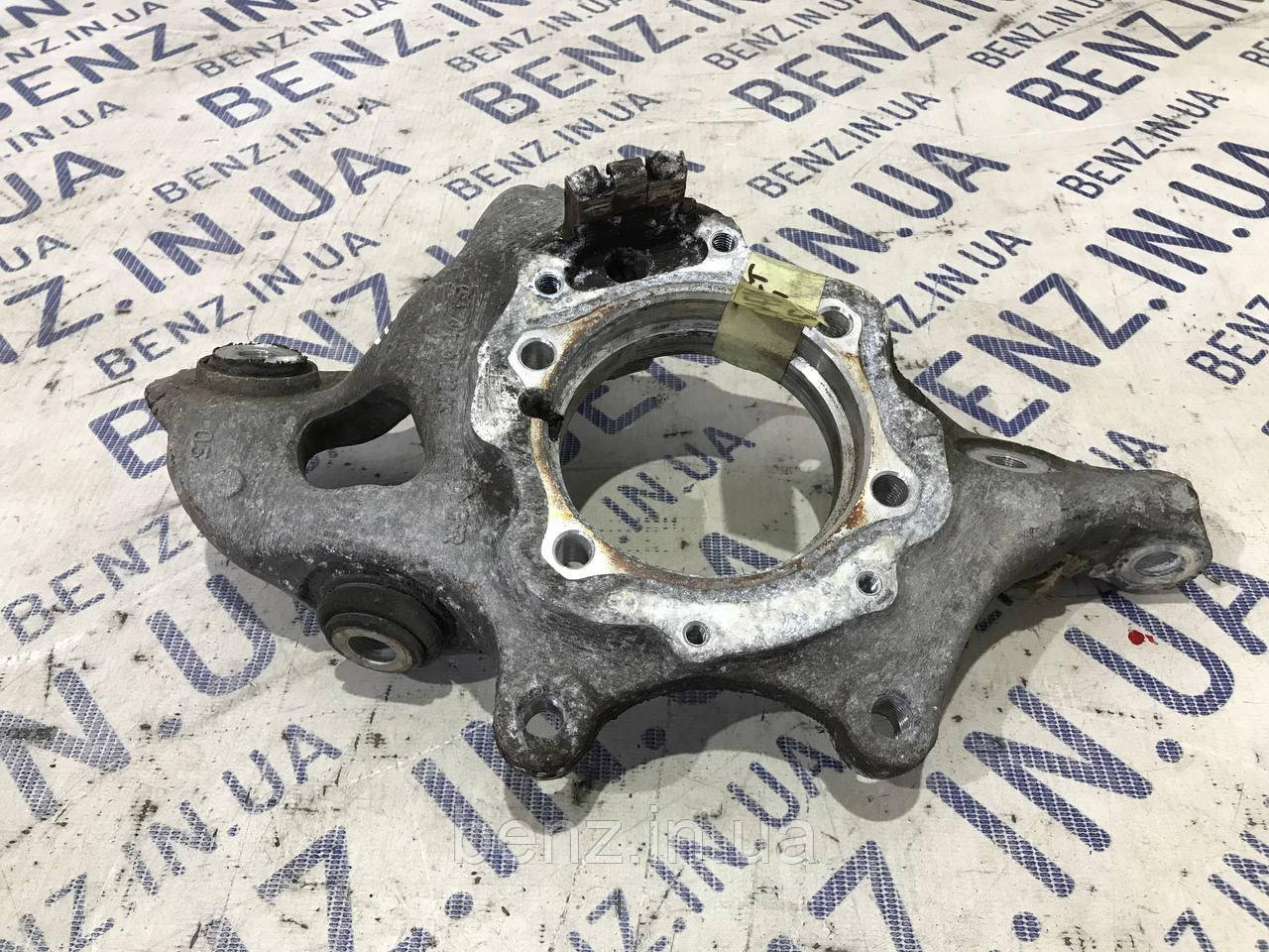 Кулак задньої підвіски зліва Mercedes W204, C207 A2043500341