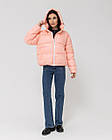 Жіноча стьобана коротка куртка оверсайз персикова до -5°С з капюшоном утеплена весняна осіння, фото 5