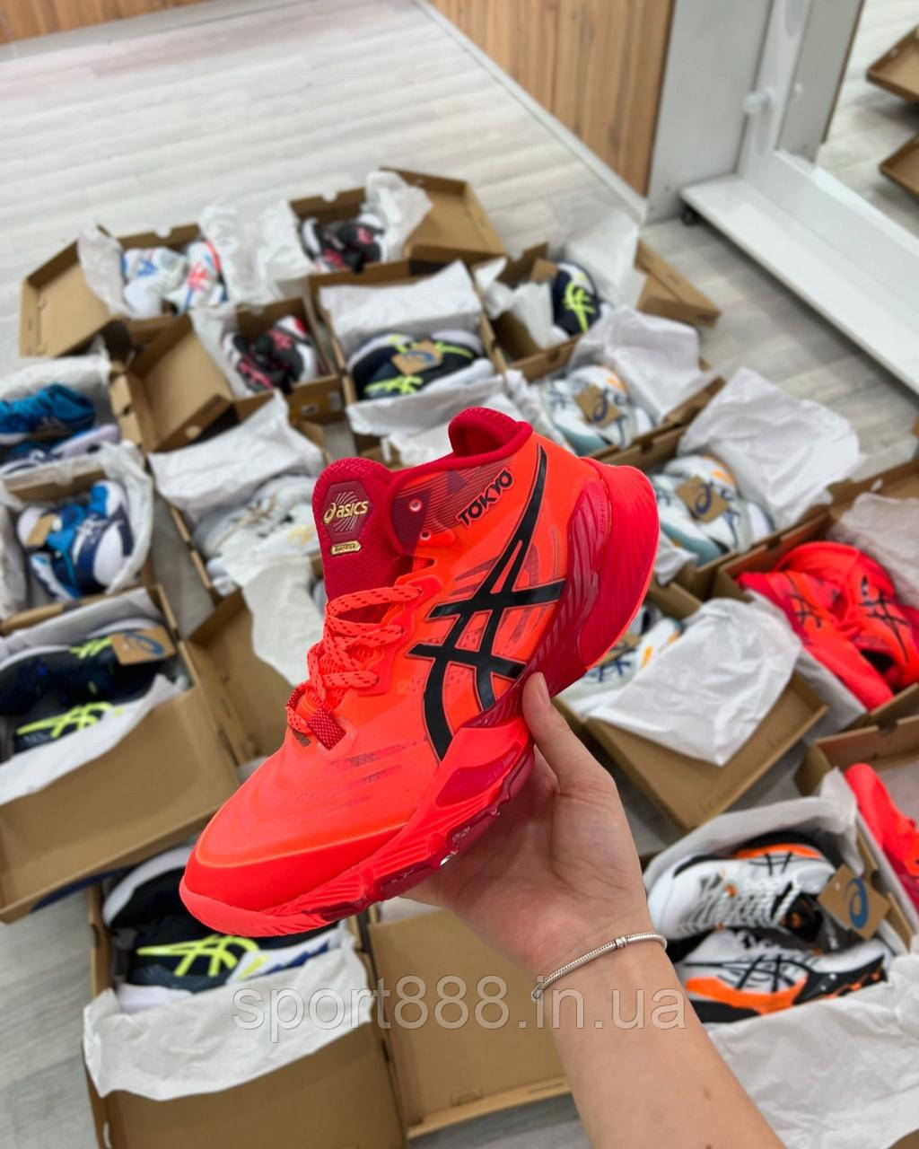 アシックス メタライズ 東京 Asics rise Red Tokyo アシックス