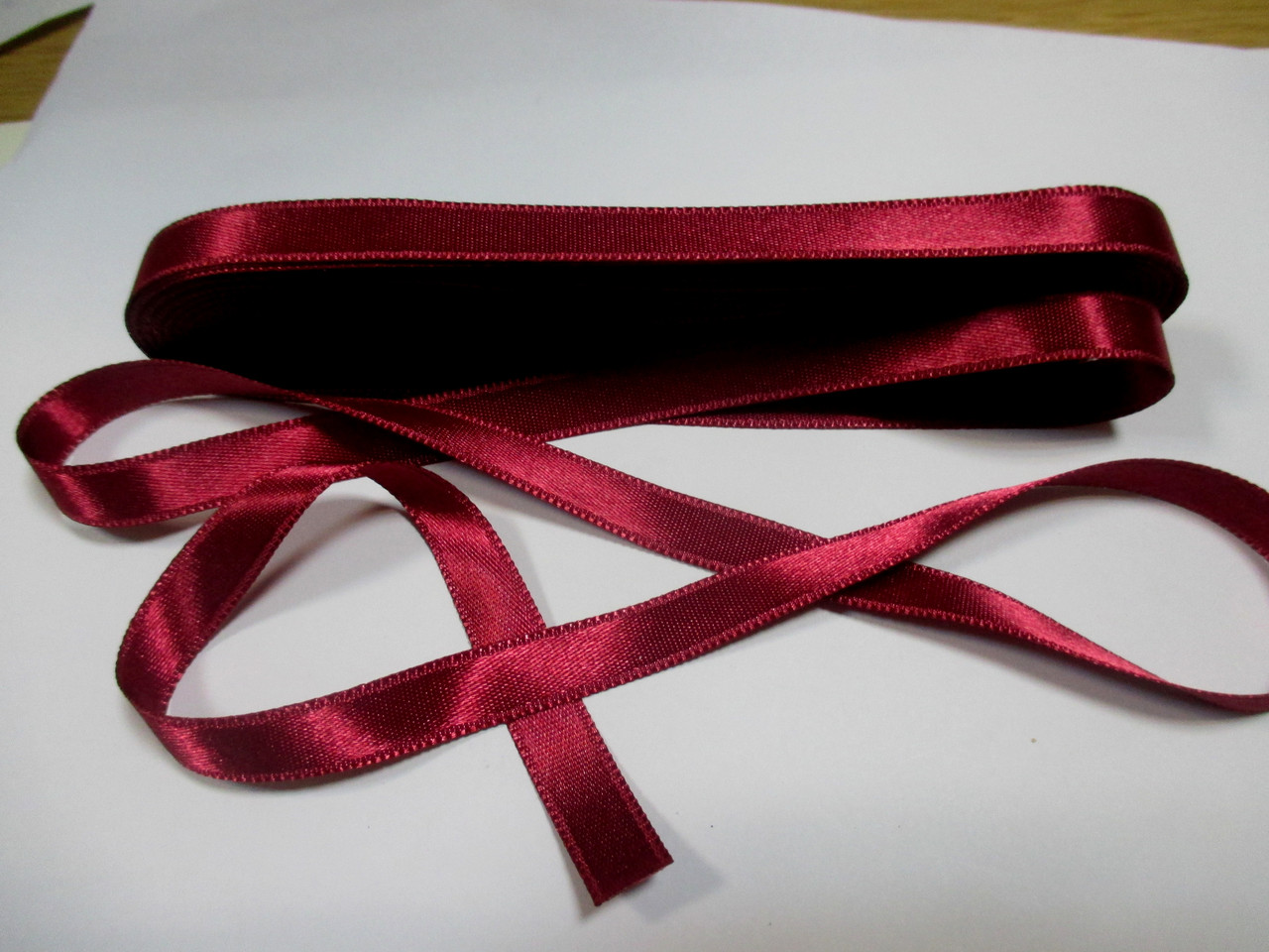 Стрічка атласна GÜL двостороння 1 див. (10 метрів) бордо G-161