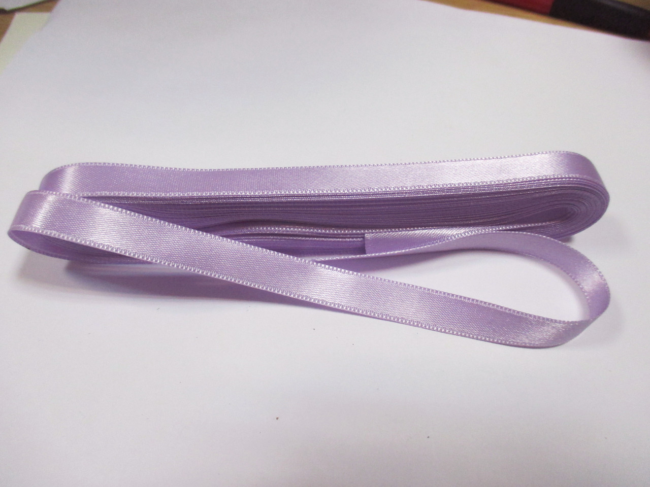 Стрічка атласна двостороння 1 див. (10 метрів) бузкова пастельнаН 32