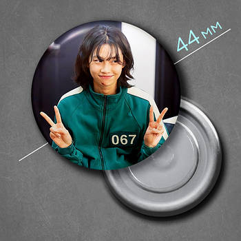 "Гравець 067 (Гра в кальмара 2 / Squid Game 2)" магніт круглий Ø44 мм