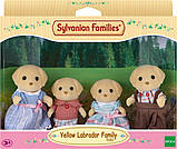 Calico Critters CC1809 Сім'я жовтих лабрадорів Sylvanian Families, фото 9
