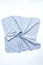 Сатинова пелюшка квіти на блакитному