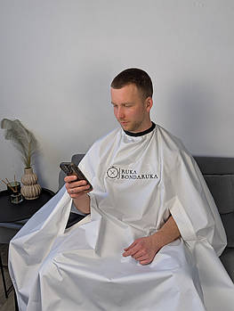 Пеньюар перукарський з вашим Логотипом 25 см, з отворами для рук Vsetex Чорний | Накидка для клієнта