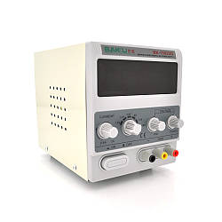 Блок живлення BAKKU BK 1502DD з цифровою індикацією, 220В, 0-15В, 2А, артикул 2919, білий металевий корпус