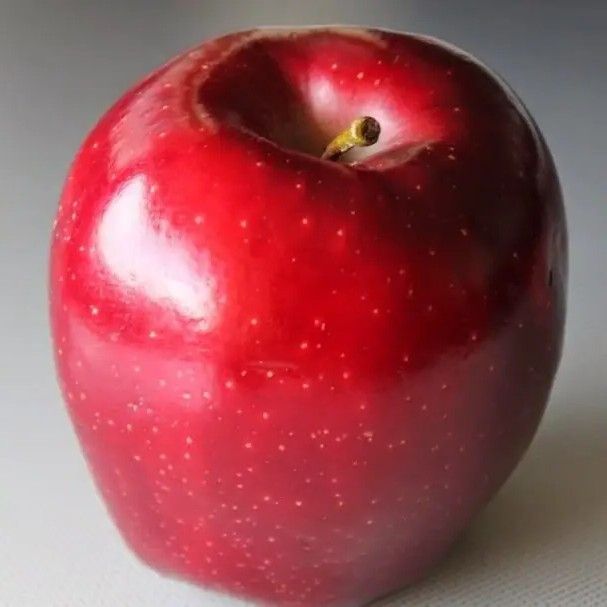 Яблуня Роял Ред Делішес – соковита, ароматна, солодка, фото 1