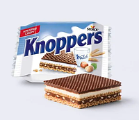 Вафлі Knoppers Knuspriges Crispy 200 г, 8 шт (Хрусткі Кріспі)