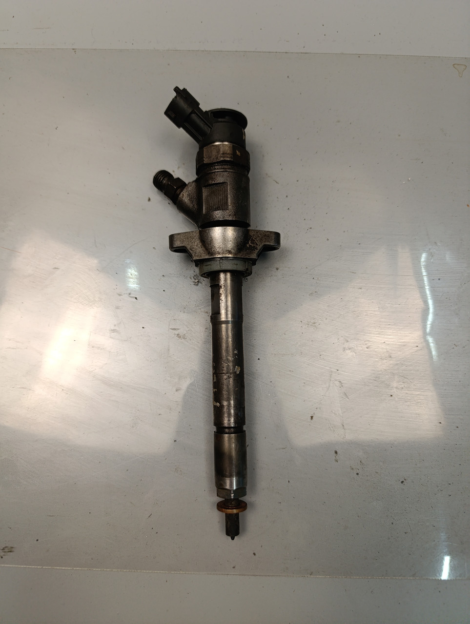 Citroen Peugeot 1.6 HDI Паливна форсунка 0445110297