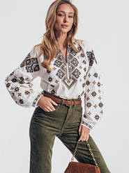 Жіноча вишиванка білого кольору з геометричним орнаментом розміри S, M, L