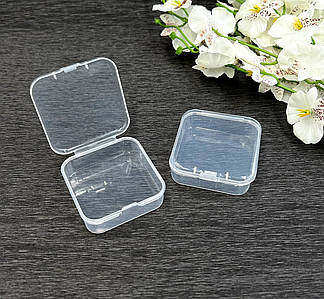 Контейнер для бісеру, намистин / 5,5*5,5*2 см / Квадрат / Прозорий