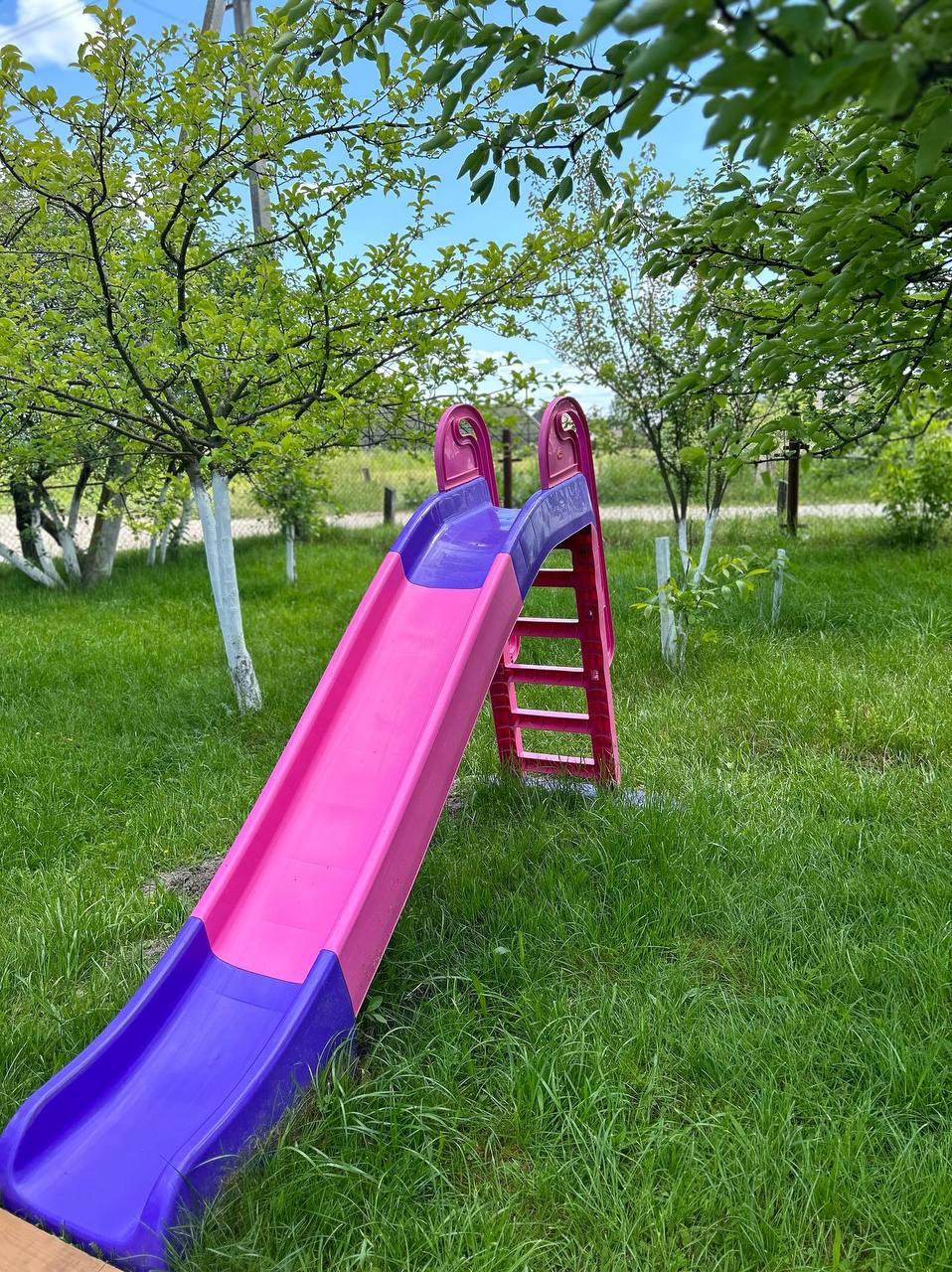 Гірка дитяча пластикова велика, 243 см Doloni (Фіолетова-рожева), фото 1