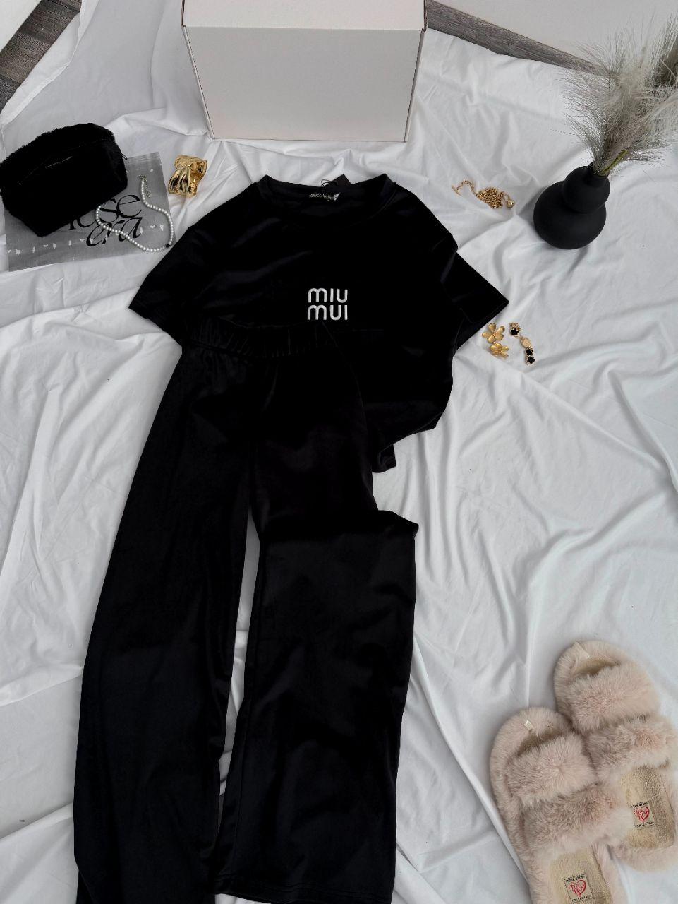 Жіночий велюровий костюм MIU MIU м'який прогулянковий костюмчик велюр футболка з вишивкою та штани палаццо