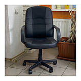 Крісло офісне чорне комп`ютерне Крафт шкірзамінник, пластикове на механізмі гойдання, для роботи і навчання, фото 2