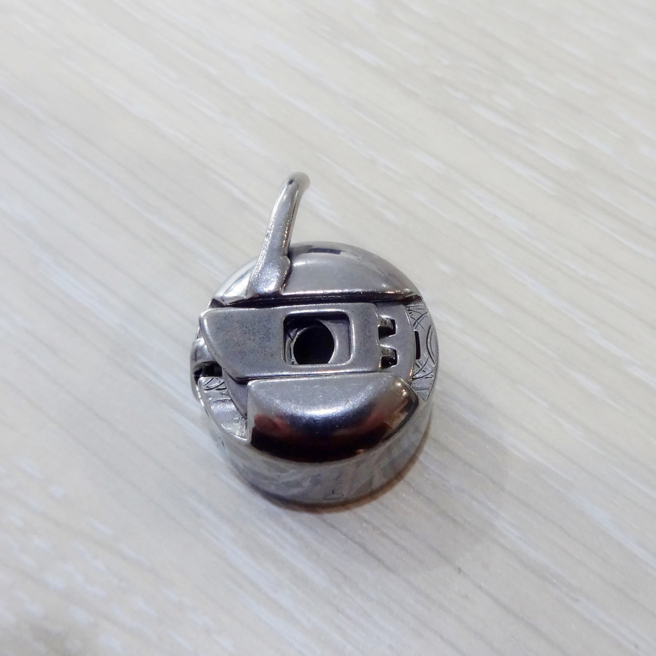 Шпульний ковпачок для побутової швейної машини "Чайка" правий, фото 1