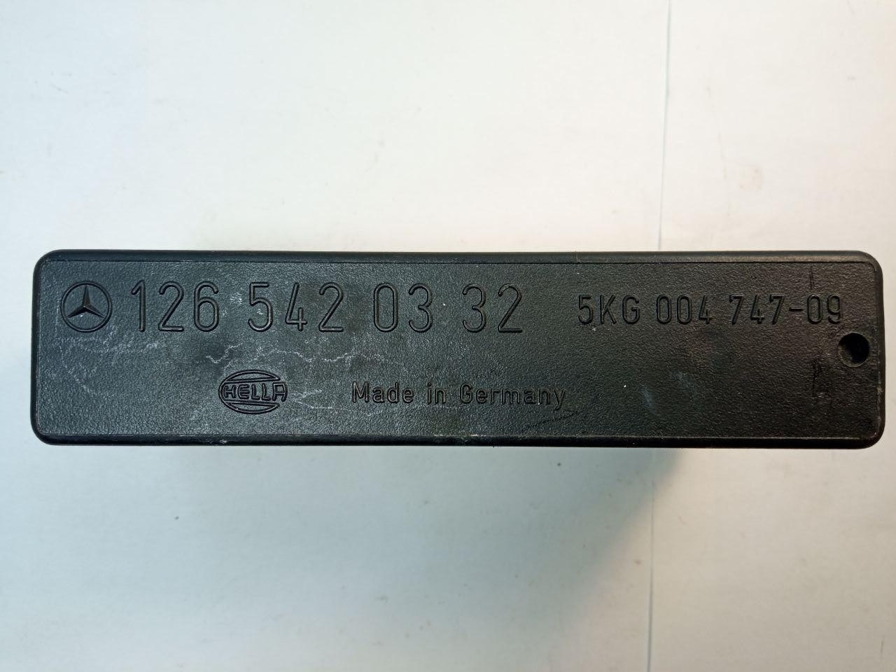 Блок керування світлом Mercedes 126 542 03 32/ 5KG 004 747-09 MB124