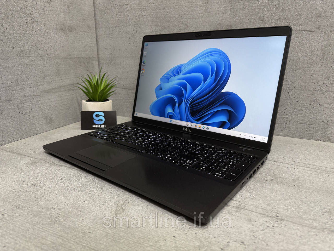 I5-8265U Мультимедійний ноутбук Dell 5500 15.6” 8gb ddr4 256gb ssd