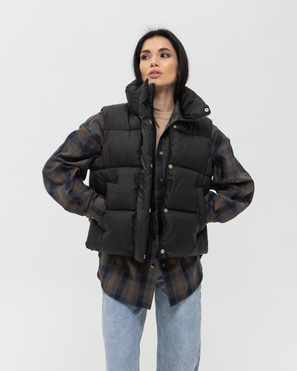 Жіноча жилетка оверсайз чорна весняна осіння Безрукавка без капюшона демісезонна, фото 1