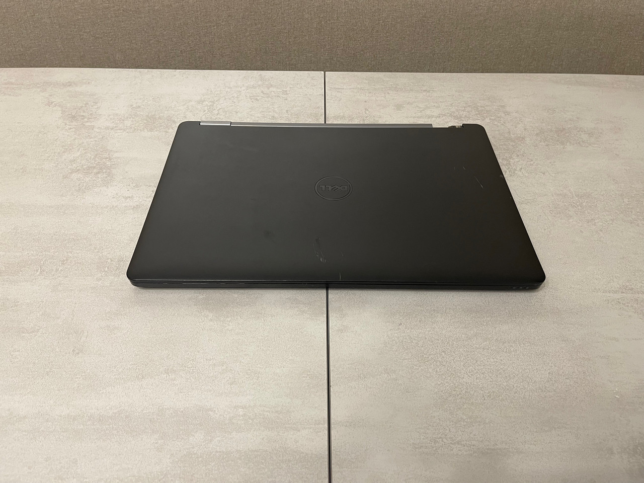 Комплектуючі, ноутбук на деталі Dell Latitude e5570 - матриця , клавіатура, корпус та ін. - матриця (має бути чиста, FHD, але п
