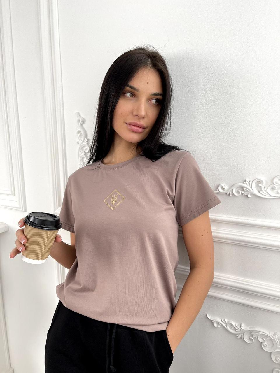 Футболка жіноча з вишивкою Герб, фото 1