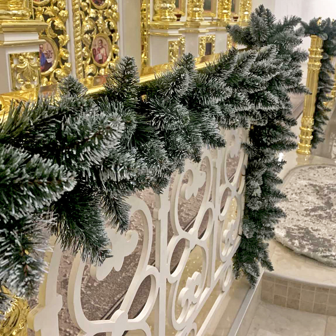 Гірлянда хвойна Elegant з плівки 2 м зелена з білими кінчиками, фото 1