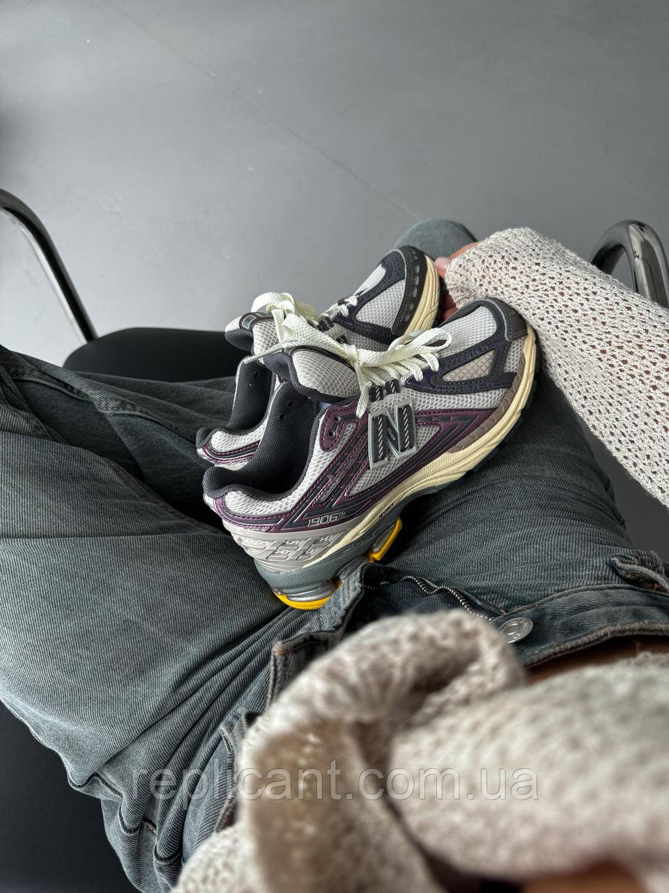 Жіночі кросівки New Balance 1906R Grey Purple кросівки New Balance