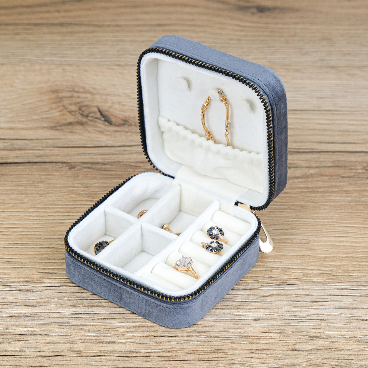 Скринька для прикрас сіра дорожня велюр 10*10*5 см Гранд Презент JZ-002-2, фото 1