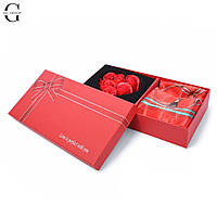 Подарунковий набір: 7 в 1 : 6 мильних троянд та елегантна шовкова хустка в подарунковій упаковці