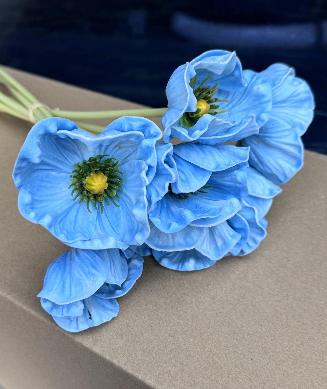 Штучні квіти. Букет силіконових маків висота 37 см, 7 блакитний кольорів у букеті d квітки 10 см