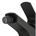 Змішувач для біде на унітаз Qtap Lipno Black Matt — чорний матовий кран для туалету, фото 4