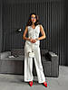 Білий жіночий брючний костюм-двійка: Укорочена жилетка і Штани кльош на високу посадку з кишенями, фото 9