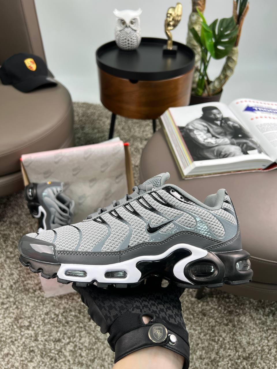 Чоловічі шкіряні текстиль кросівки Nike Air Max Plus New Grey, кеди Найк шкіра текстильні сірі. Чоловіче взуття