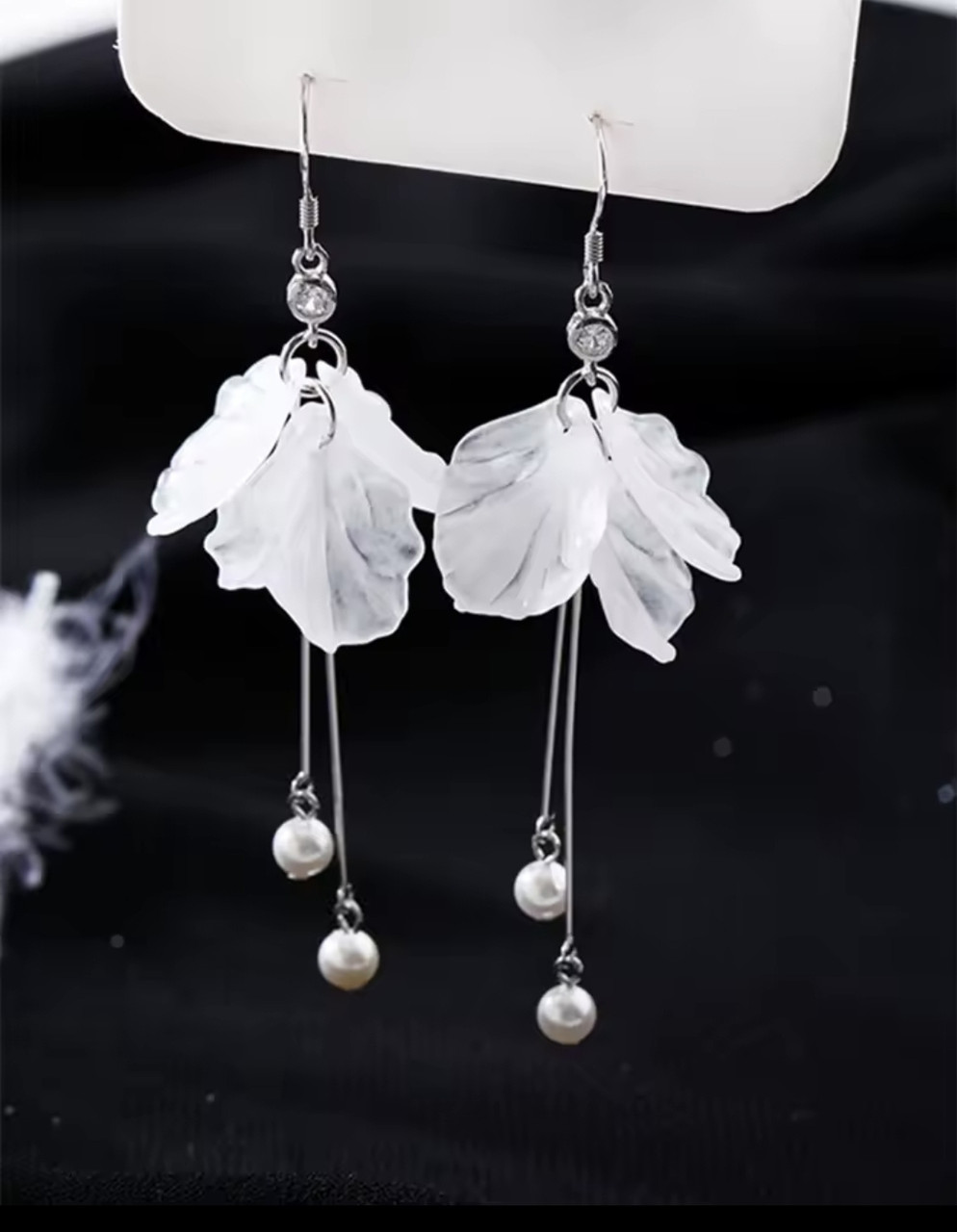 Сережки висячі ошатні білі, фото 1