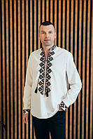 Вишита чоловіча сорочка з геометричним орнаментом молочна