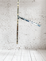 Кронштейн (вішало для одягу) у рейку похилий