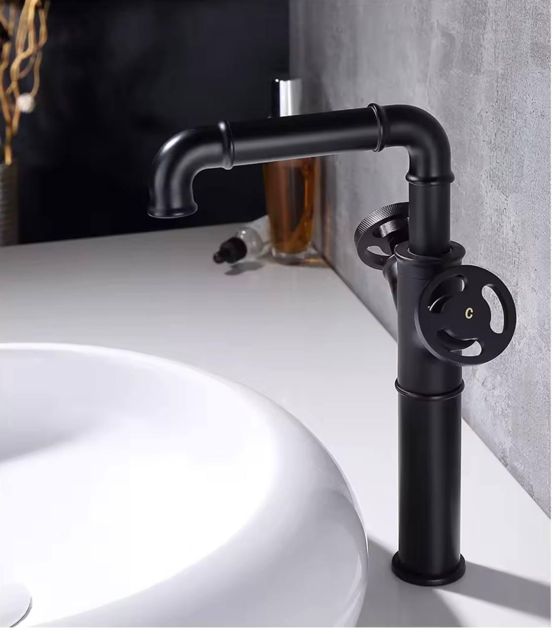 Змішувач для умивальника FUTURA Vertigo Black High Високий Чорний матовий